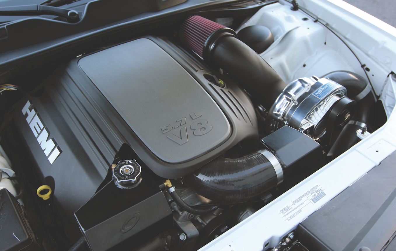 2015_Charger_5.7_Underhood